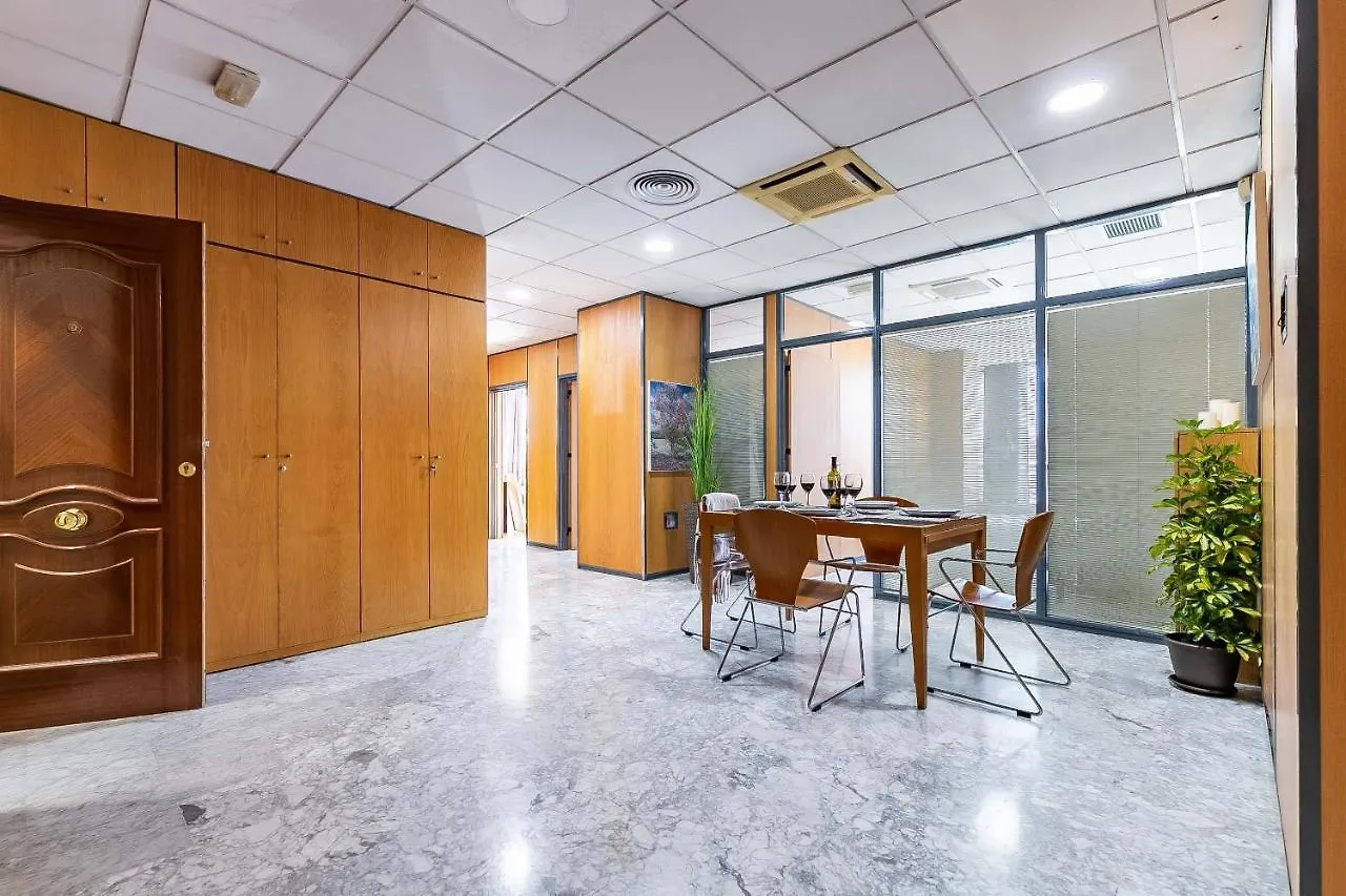 Grand Soho Ofihouse Malaga Apartamento 0*,
