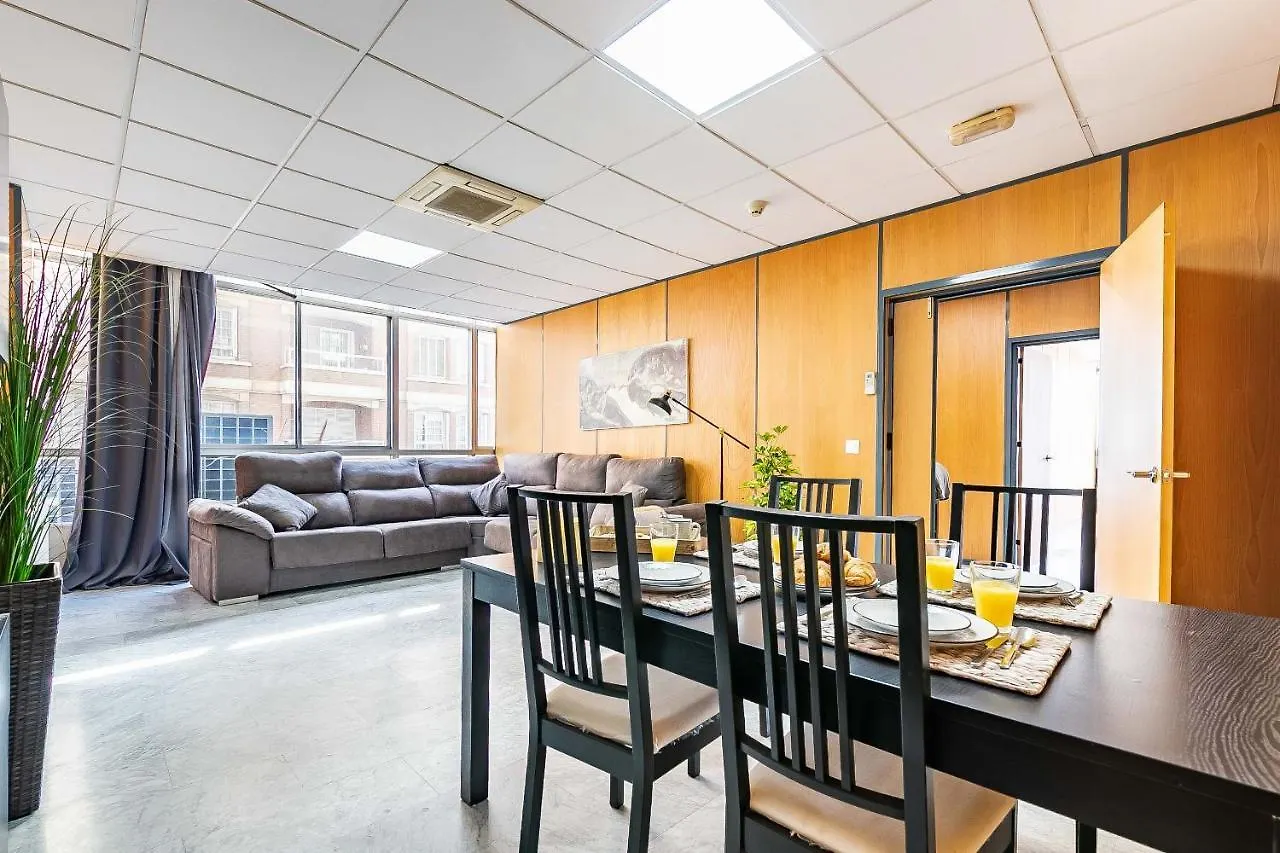 Grand Soho Ofihouse Malaga Apartamento